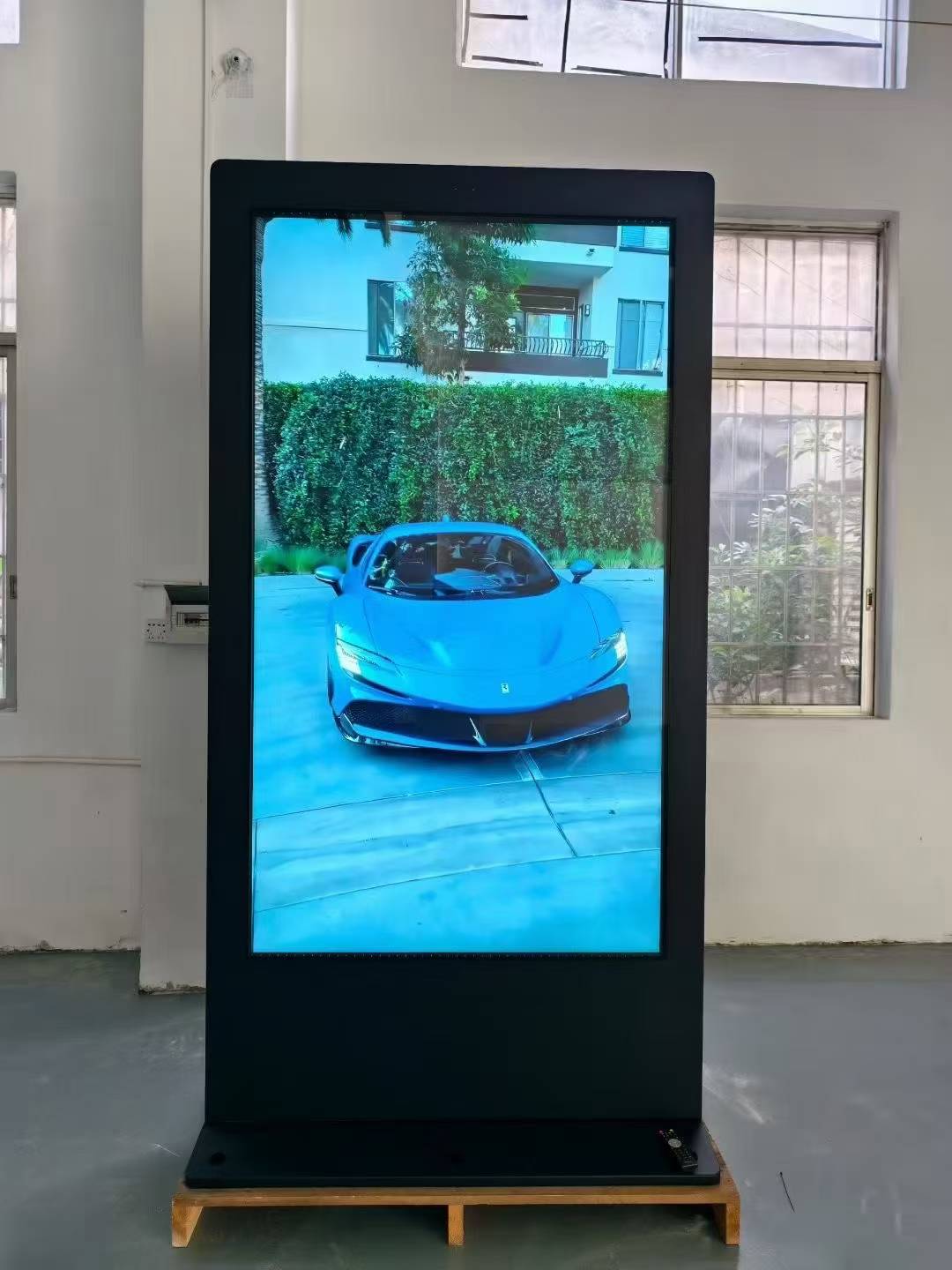 Utomhus 86 tum golv stående 2500nits kiosk 4k digital skyltning