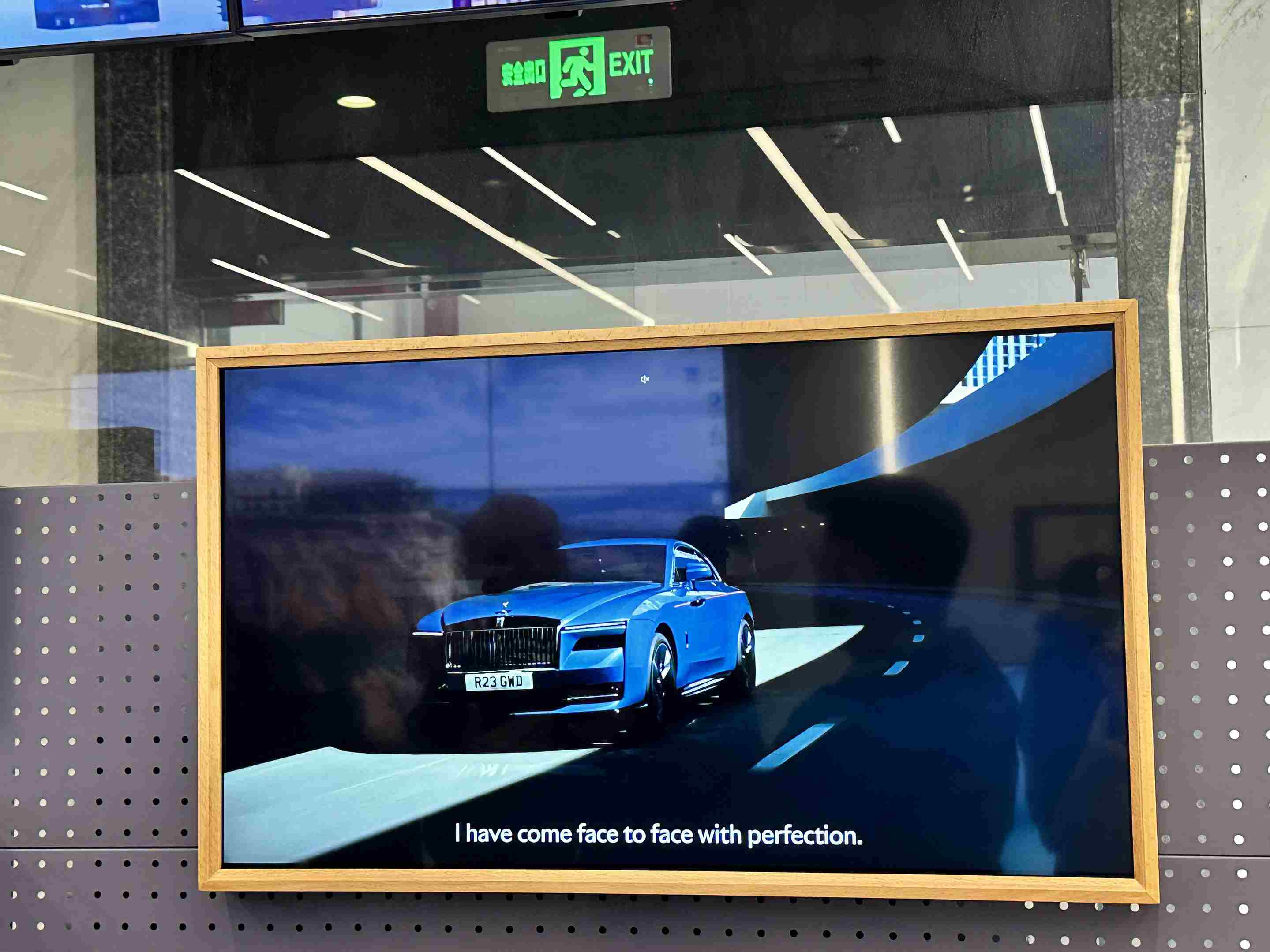 WiFi Thin Wall Mount Digital Signage visar konstram 18.5/21.5/32/43/55/65